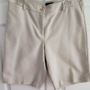 Jones NY Shorts, Size 10, Khaki Tan, Stretch Fabric, Excellent Condition